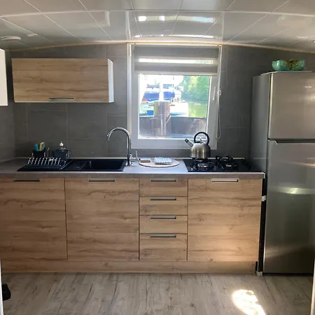 Nuit, La Vie Avec Marie Lou Bådhotel Venette