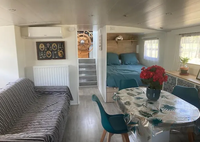 Nuit, La Vie Avec Marie Lou *